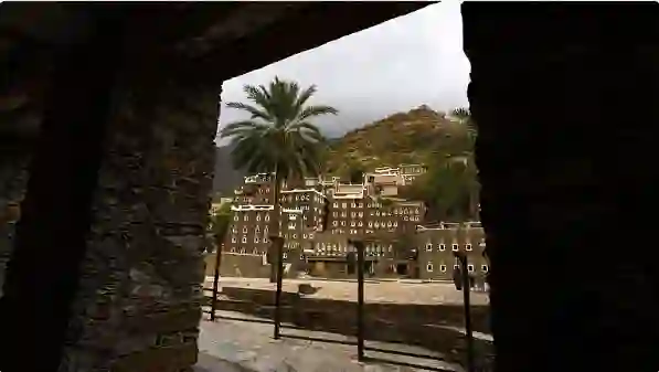 دليل الوجهات السياحية العائلية في أبها التي توفر فخامة وطبيعة