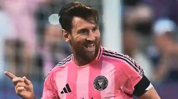 النصر يحدد موعد وصول جيسوس لاستلام مهمته في تدريب الفريق الأول 