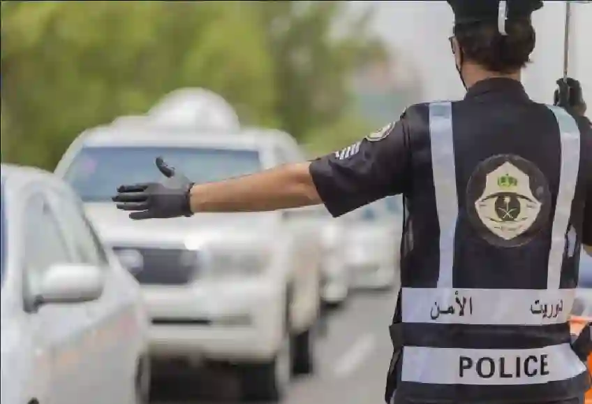 مرور الرياض يطلق مخالفة جديدة تم تصميمها خصيصاً لهذا الشارع 