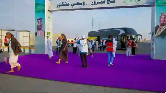 مكان تجمع الحجاج اليمنيين بعد دخولهم منفذ الوديعة 